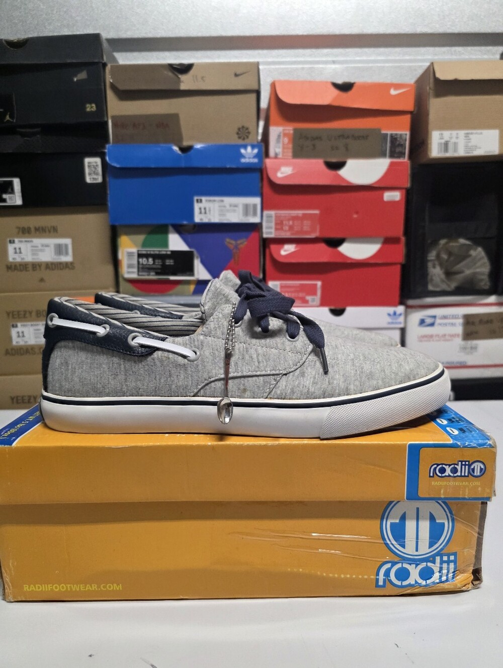 Radii Gilligan VLC Men's Gray/Navy Canvas Lace-Up Sneakers US 11
